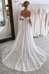 Graceful Ivory Off-the-Shoulder Long Lace Mermaid Wedding Dress with Appliques