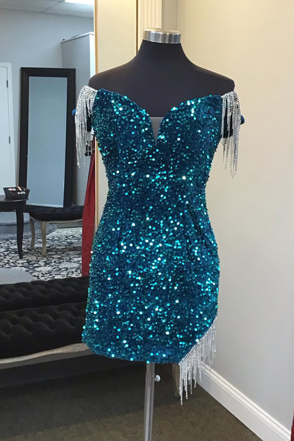 Sparkly Green Fringed Sequins Tight Short Homecoming Dress