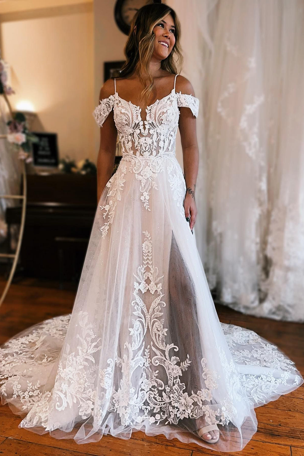 Unique Ivory Detachable Sleeve High Slit A-Line Wedding Dress with Appliques