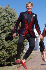 Glittering Burgundy Sequins Peak Lapel Men's Prom Homecoming Jacket