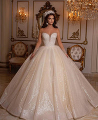 Luxury Long Ball Gown Sweetheart Wedding Dress with Sleeves