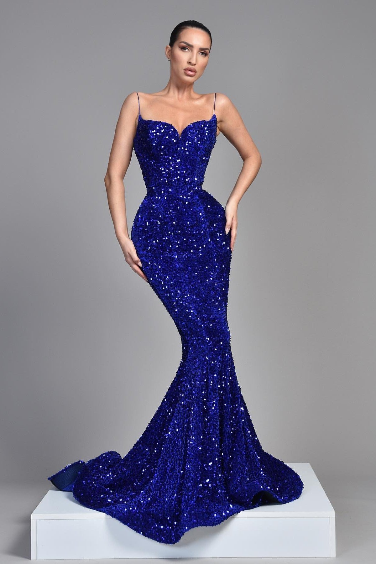 Royal Blue Sleeveless Spaghetti Strap Sequins Evening Dress