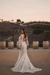 Ivory Mermaid Wedding Dress Long Sleeves Appliques Bridal Dress with Court Train