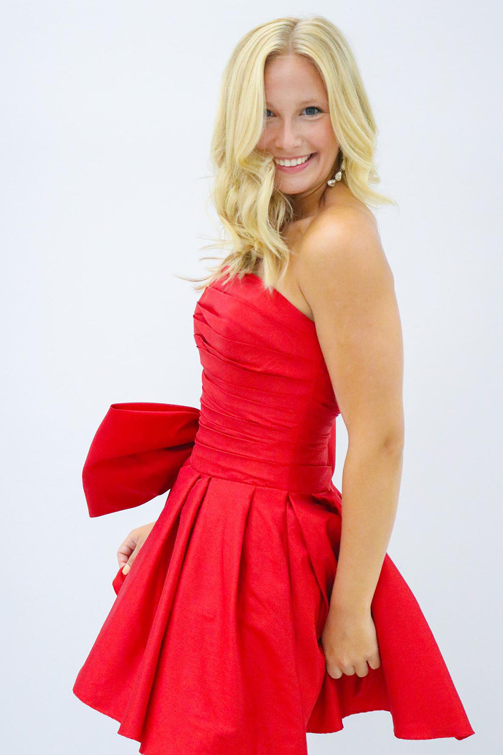 Red Strapless A-Line Satin Short Homecoming Dress with Bowknot