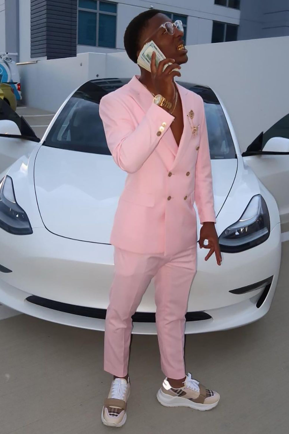 Stylish Pink 2-Piece Double-Breasted Men's Prom Suit