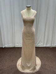 Scoop Neck Prom Dress Sheath/Column Sleeveless Formal Gown