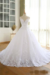 Lace Beaded Wedding Dress V Neck Ball Gown Tulle Bridal Dress