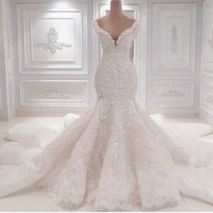 Mermaid Wedding Dress V Neck Beaded Lace Appliques Bridal Dress