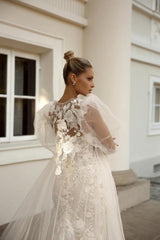 Ivory Mermaid Wedding Dress Sweetheart Neck Bridal Gown with Wateau Train