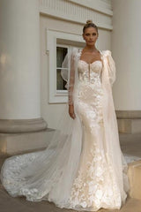 Ivory Mermaid Wedding Dress Sweetheart Neck Bridal Gown with Wateau Train