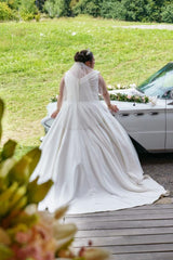 Dreamyannie Plus Size Wedding Dresses V Neck A Line Satin Bridal Gowns