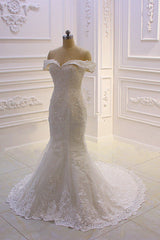 Sweetheart Lace Appliques Off The Shoulder Panel Train Wedding Dress